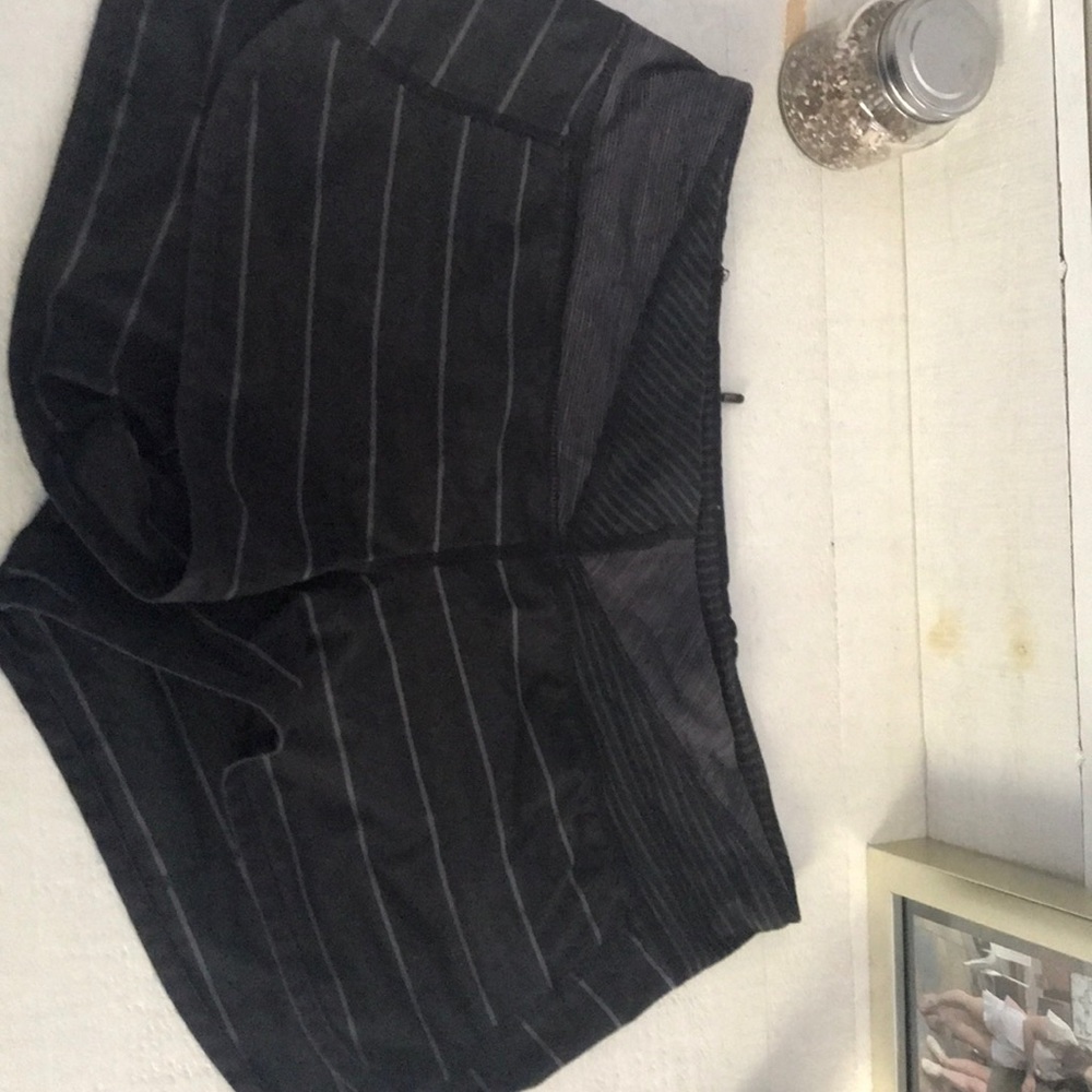 Lululemon running shorts size 4
